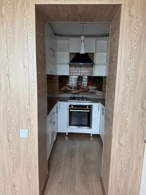 2 xonali kvartira sotiladi − 56 m²