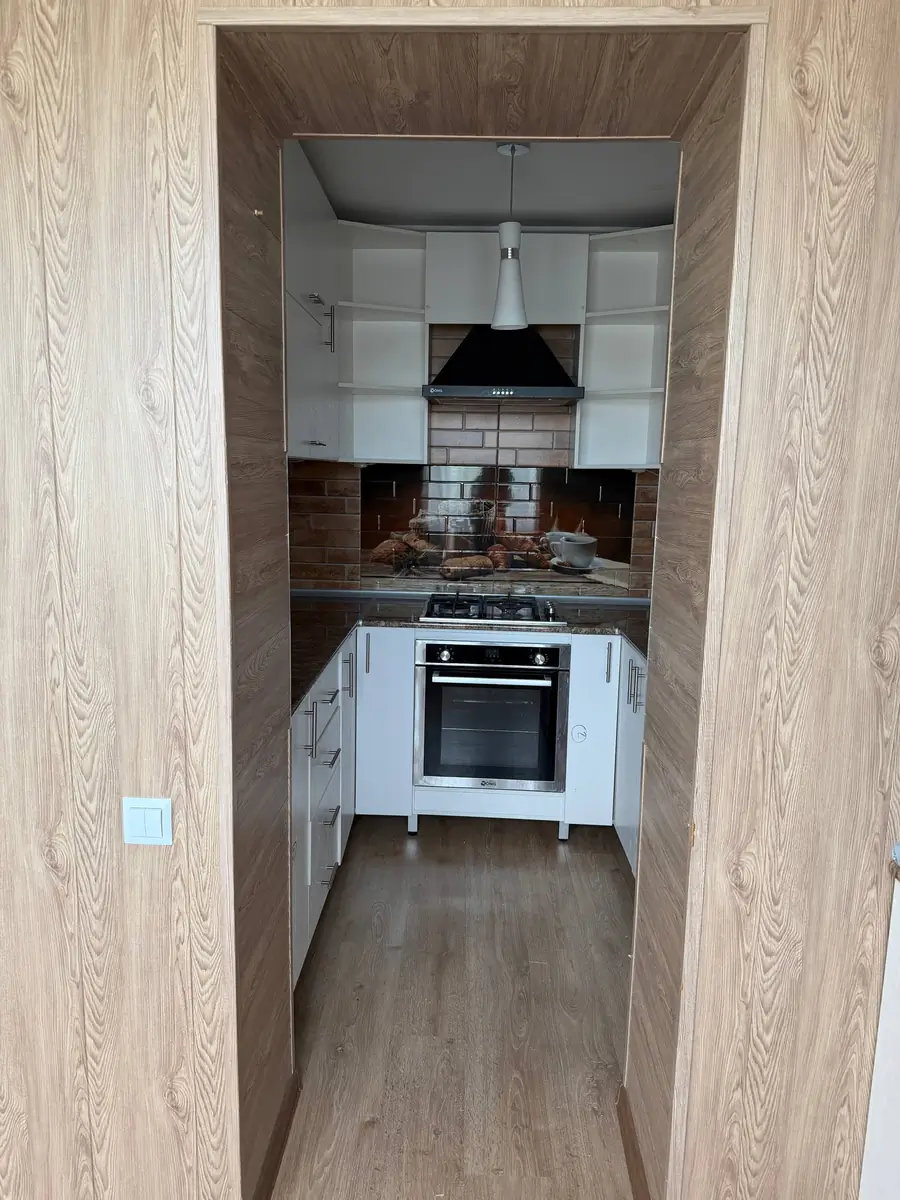2 xonali kvartira sotiladi − 56 m²