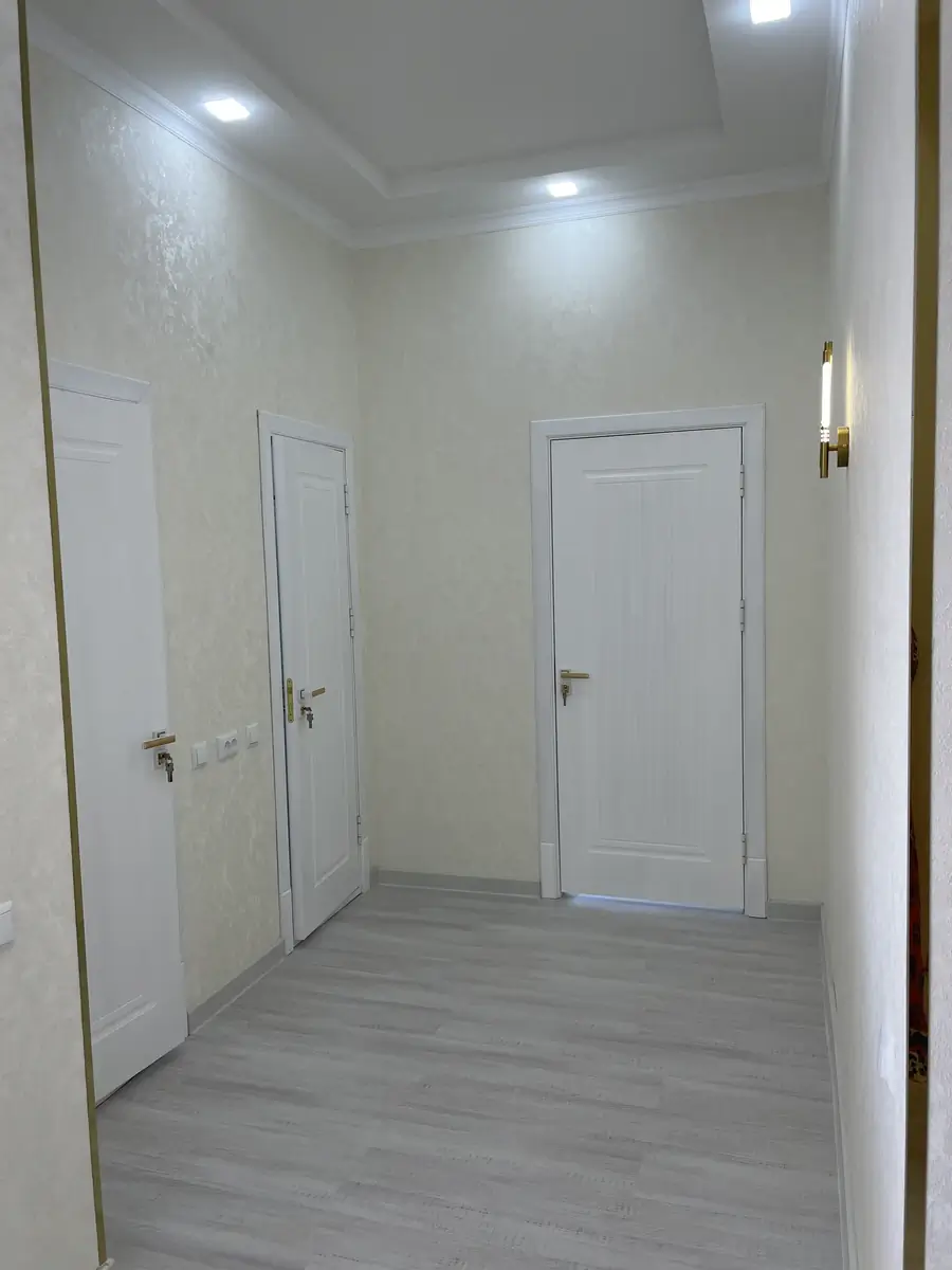 Продается 3-комнатная квартира − 87 м²