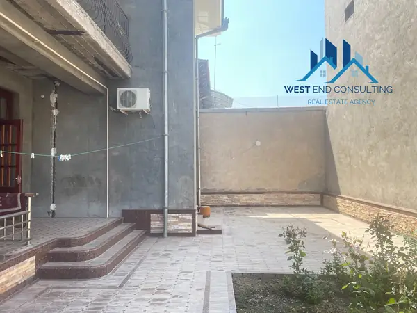 Ijaraga 2 qavatli uy − 370 m²