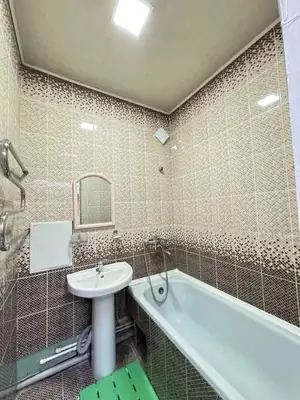 Сдается 3-комнатная квартира − 73 м²