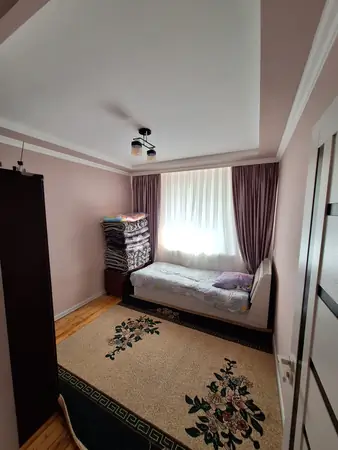 4-комнатная квартира − 90 м², 5/5 этаж