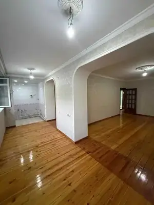 3 xonali kvartira sotiladi − 83 m²
