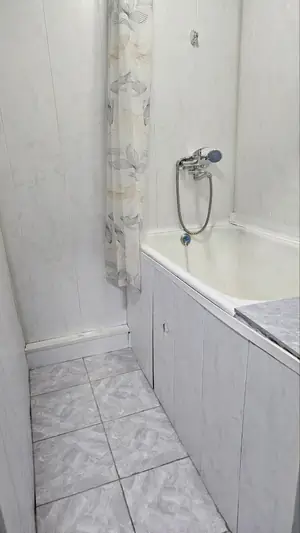 1 xonali kvartira sotiladi − 20 m²