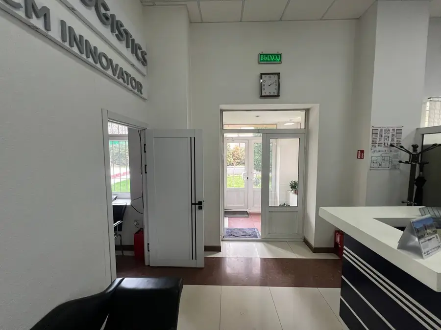Ijaraga ofis − 600 m²