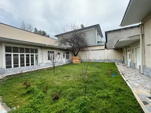 Продается 1-этажный дом − 400 м²