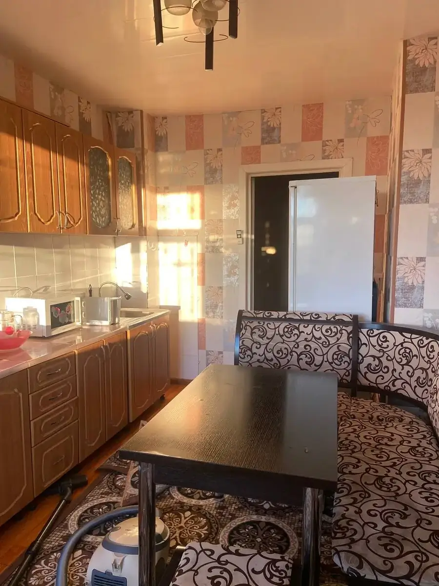 Продается 3-комнатная квартира − 81 м²