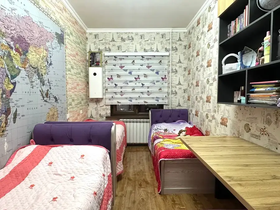 4 xonali kvartira sotiladi − 95 m²