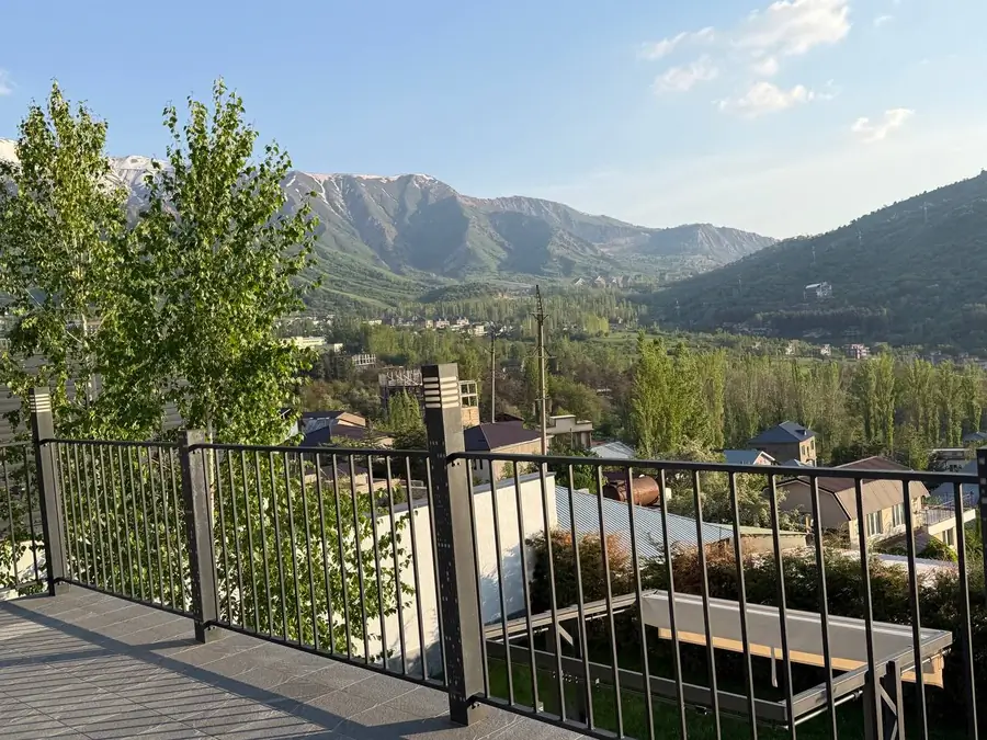 2 qavatli uy sotiladi − 255 m²