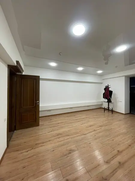 Ofis − 150 m², 1/5 qavat