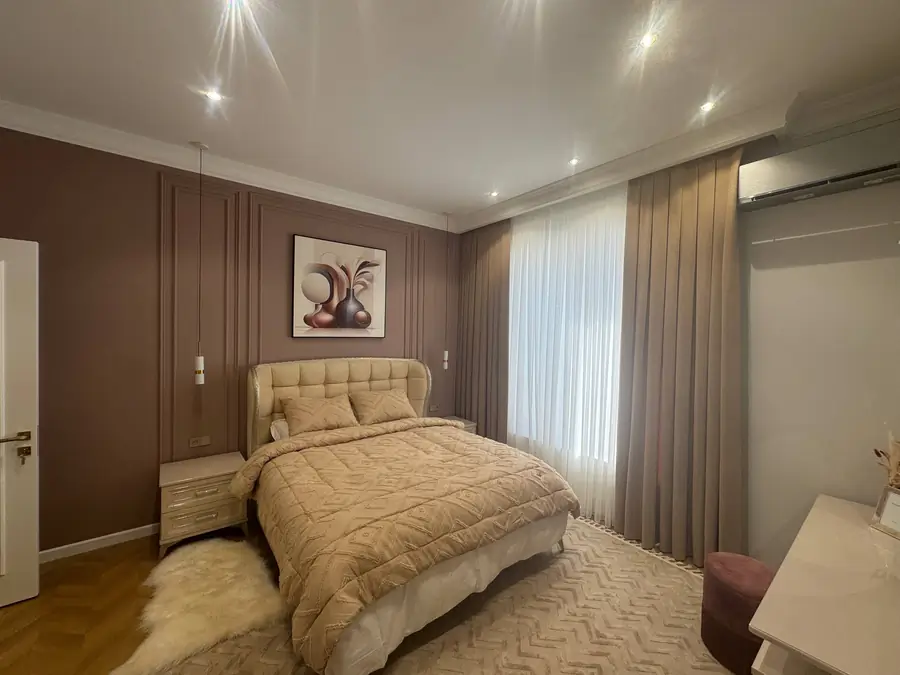 2 qavatli uy sotiladi − 380 m²