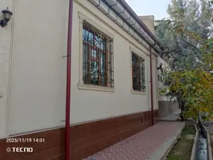 1 qavatli uy − 240 m², 7.6 sot.