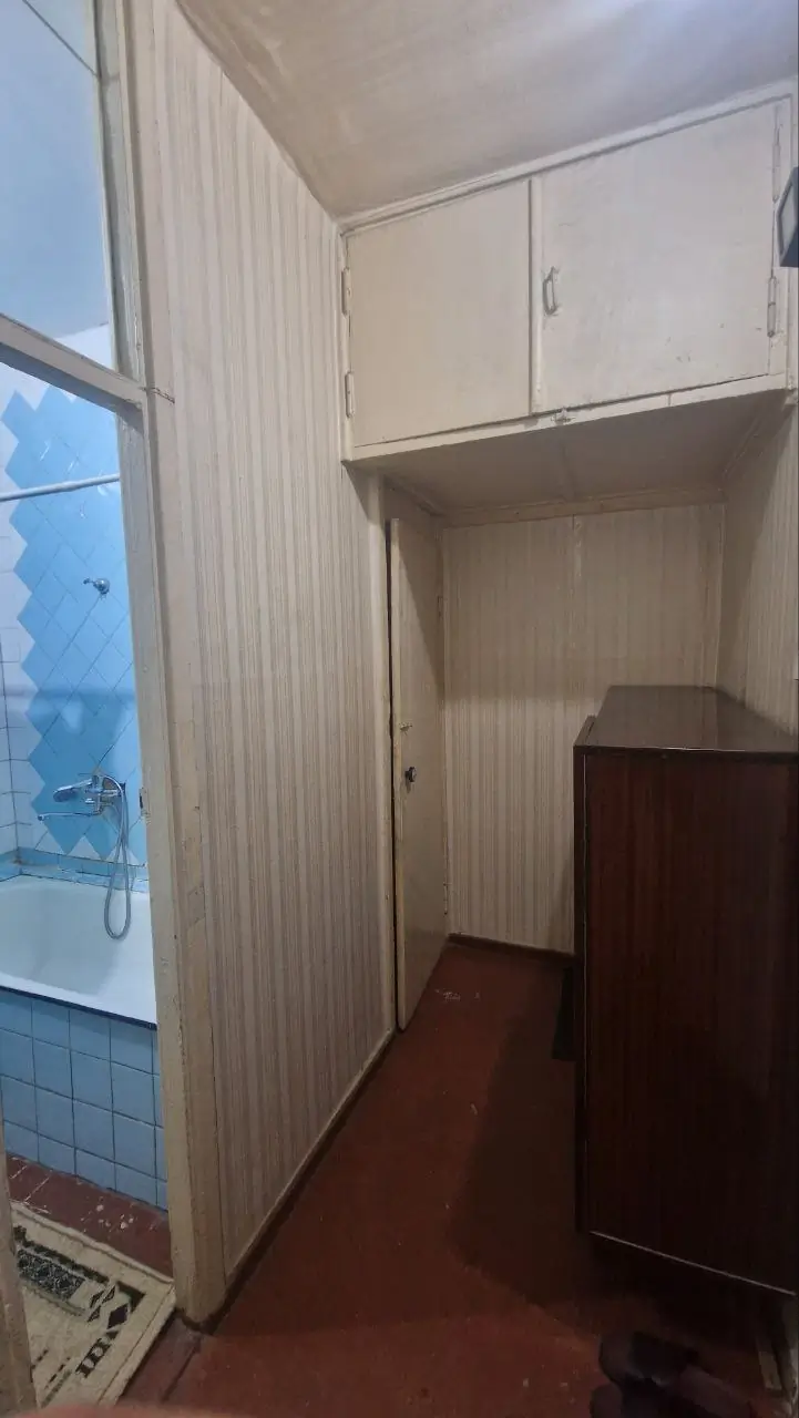Сдается 2-комнатная квартира − 400 м²