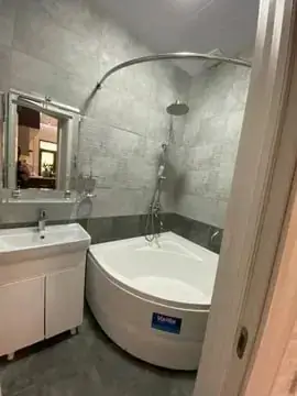 Сдается 2-комнатная квартира − 57 м²