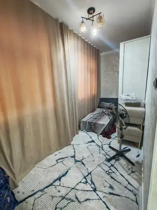 2 xonali kvartira sotiladi − 42 m²