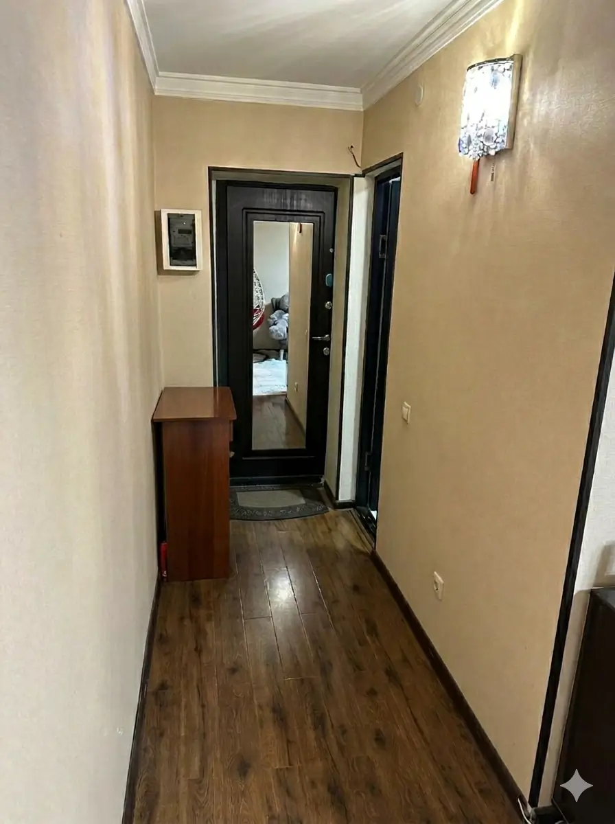 Продается 2-комнатная квартира − 55 м²