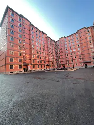 2 xonali kvartira sotiladi − 65 m²
