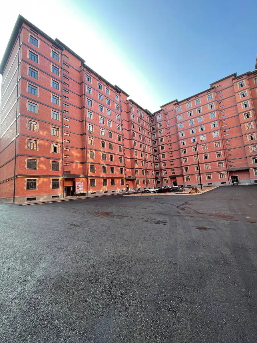 2 xonali kvartira sotiladi − 65 m²
