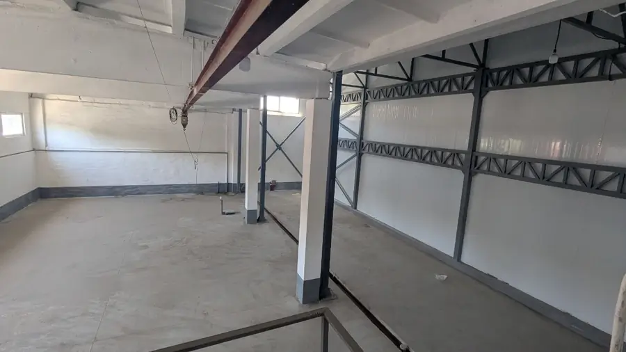 Ombor sotiladi − 718 m²