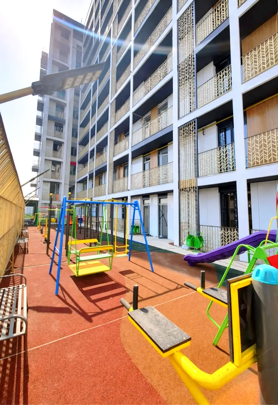 3 xonali kvartira sotiladi − 81 m²