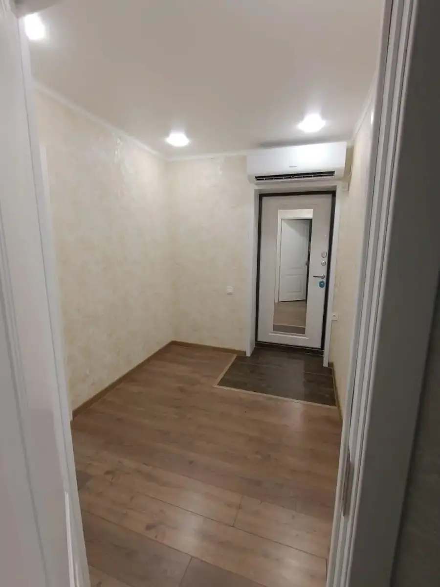 Продается 3-комнатная квартира − 65 м²