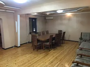 4 xonali kvartira − 160 m², 5/9 qavat