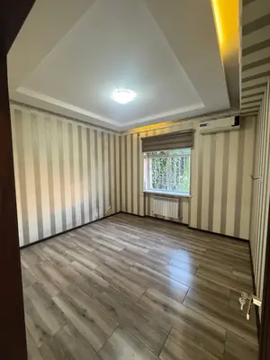 3 qavatli uy sotiladi − 300 m²