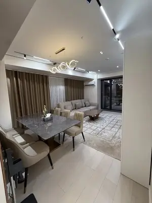 Сдается 2-комнатная квартира − 72 м²