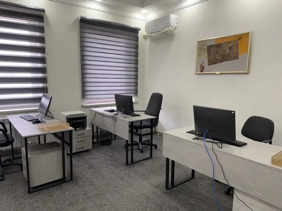 Ofis sotiladi − 366 m²