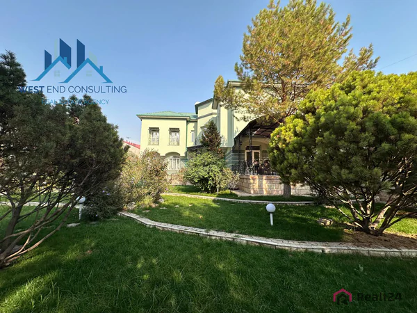 3 qavatli uy − 1000 m², 14 sot. 