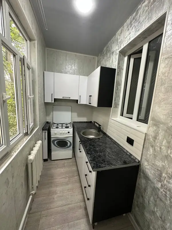 1 xonali kvartira sotiladi − 38 m²
