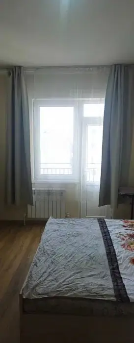 4 xonali kvartira sotiladi − 120 m²