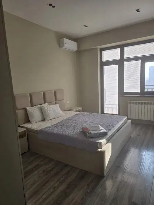 Сдается 3-комнатная квартира − 76 м²