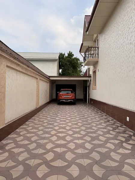 2 qavatli uy − 222 m², 5.1 sot. 