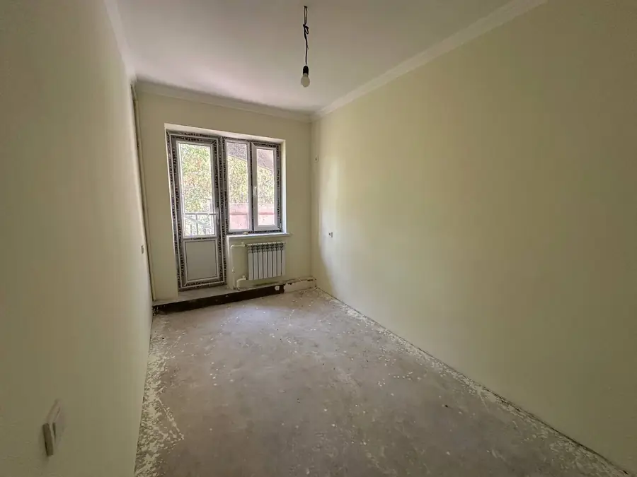 Продается 3-комнатная квартира − 74 м²