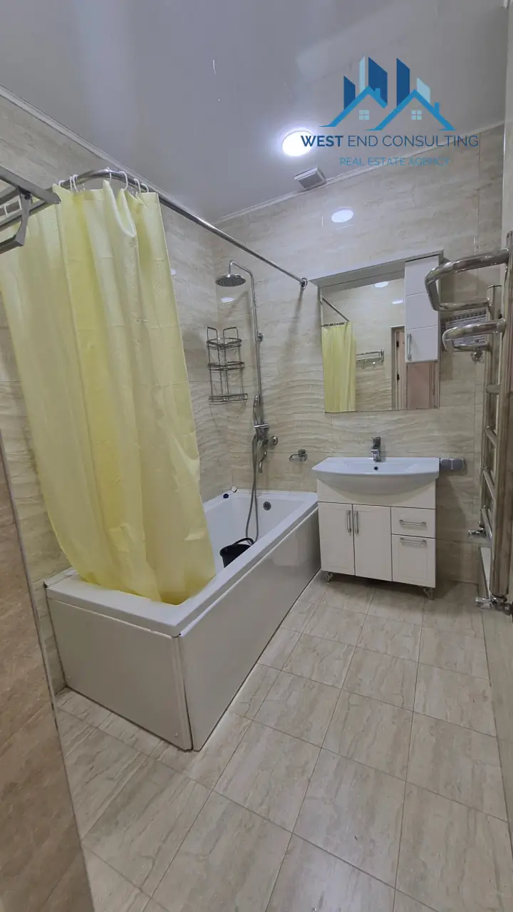 Продается 3-комнатная квартира − 71.6 м²
