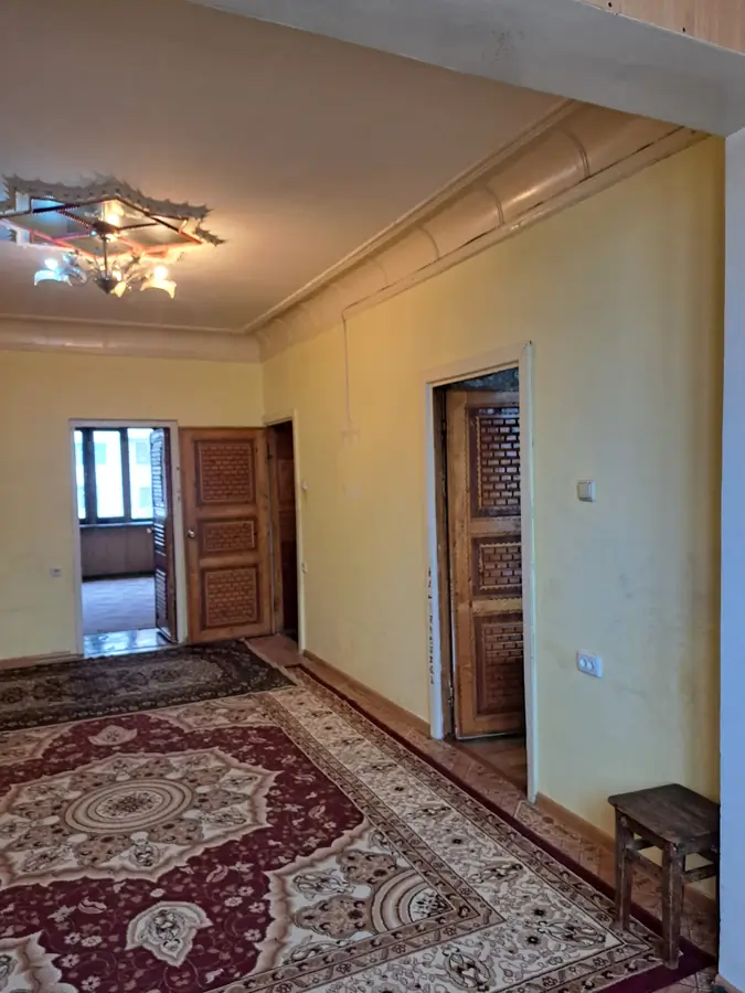 Сдается 2-комнатная квартира − 53 м²