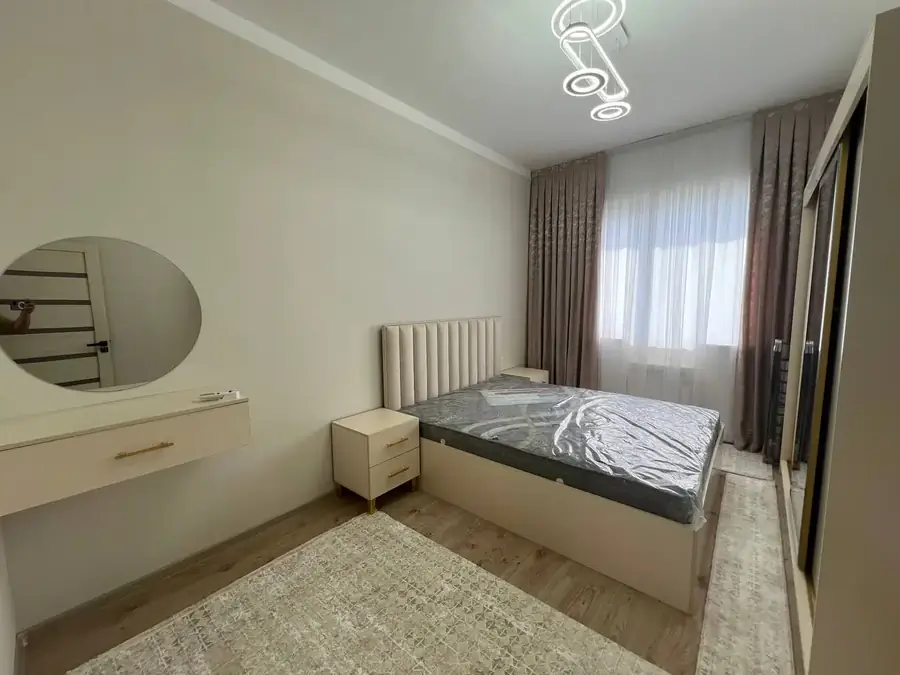 Сдается 2-комнатная квартира − 53 м²