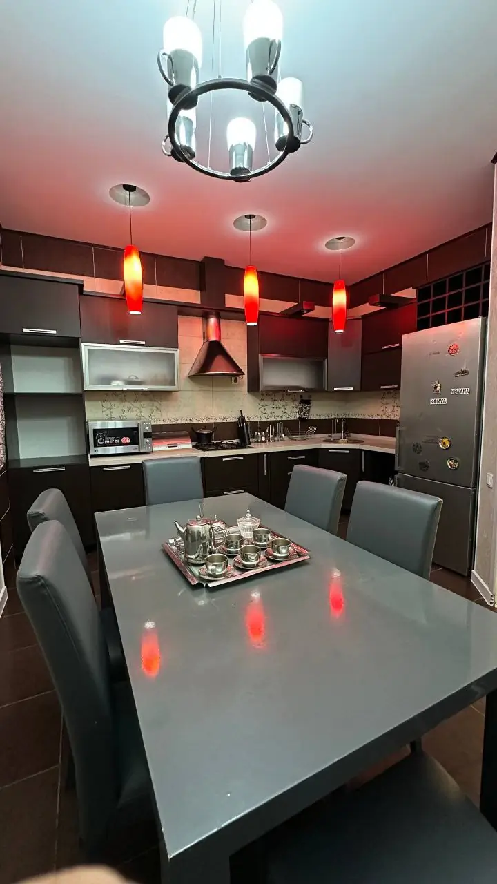Сдается 1-этажный дом − 250 м²