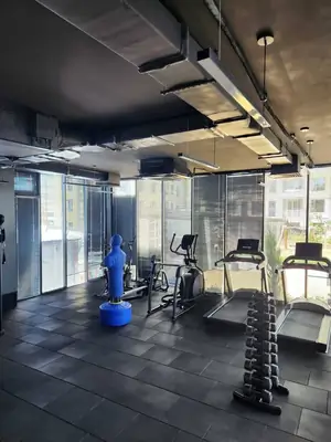 3 xonali kvartira sotiladi − 73 m²