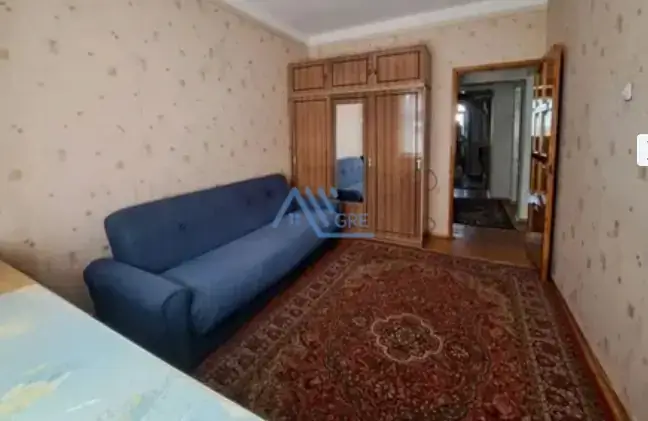 Продается 3-комнатная квартира − 90 м²