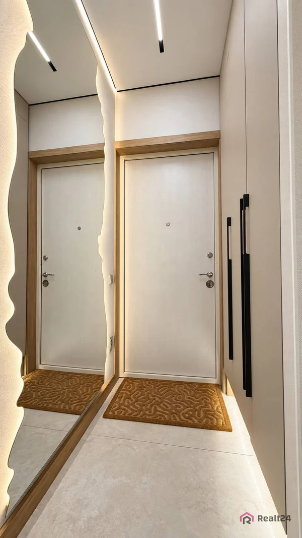 2 xonali kvartira sotiladi − 55 m²