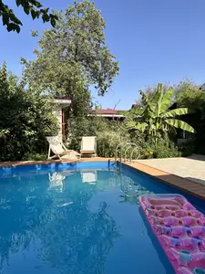 1 qavatli uy − 250 m², 6 sot. 