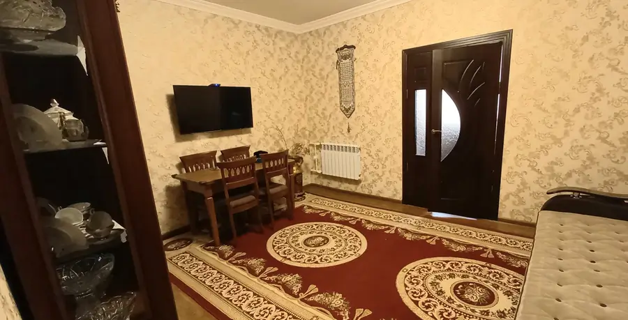 Продается 2-комнатная квартира − 61 м²