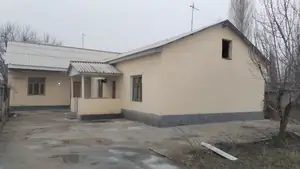 1 qavatli uy − 1700 m², 17 sot. 