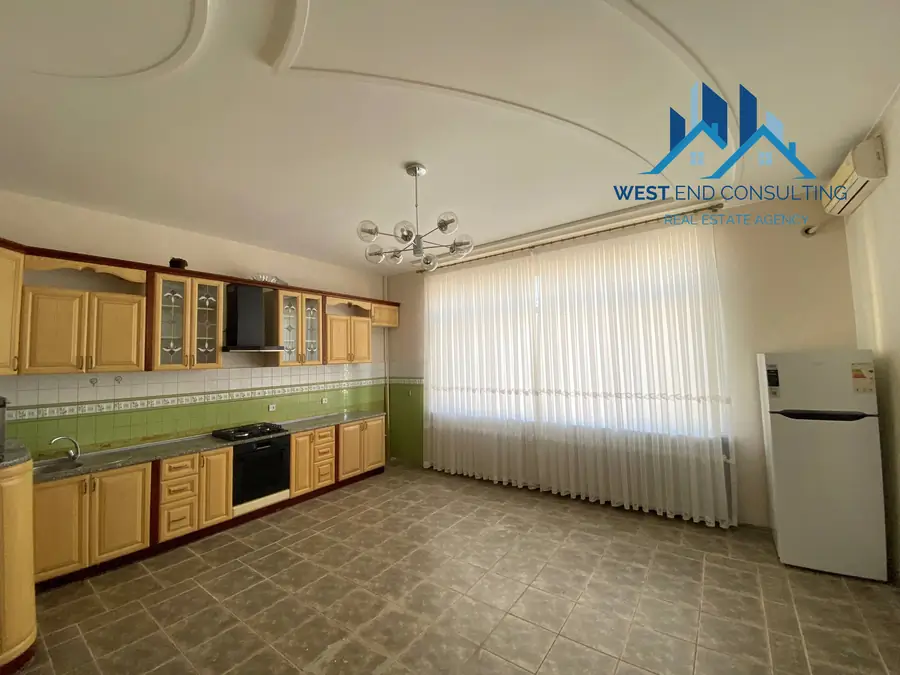 Ijaraga 3 xonali kvartira − 117 m²
