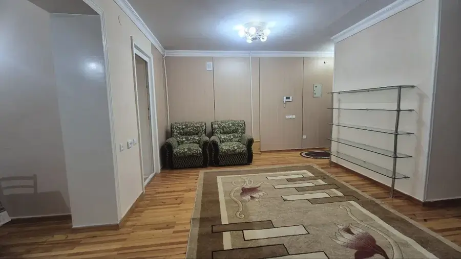 Сдается 2-комнатная квартира − 62 м²