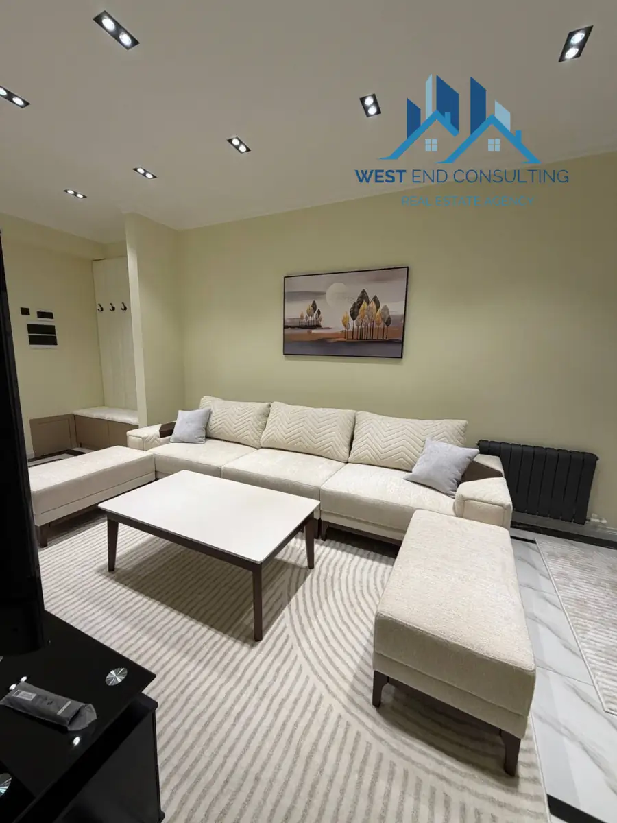 Продается 2-комнатная квартира − 64 м²