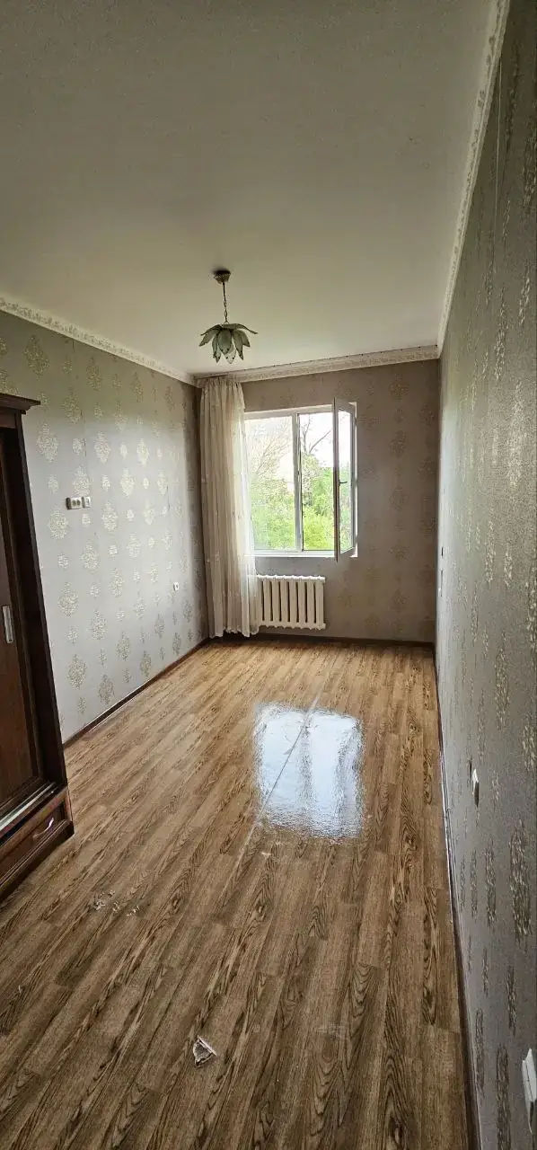 Продается 2-комнатная квартира − 50 м²