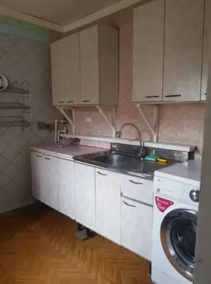 Продается 3-комнатная квартира − 67 м²